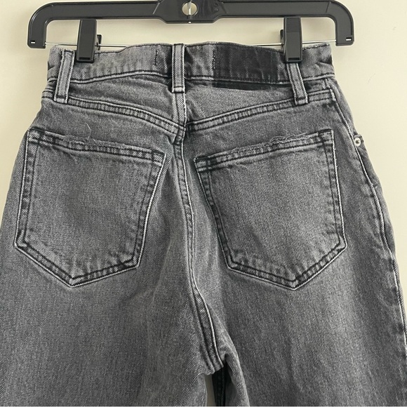 Abercrombie & Fitch l Curve Love 90s Ultra High Rise Straight Jeans 20945 - Picture 8 of 15